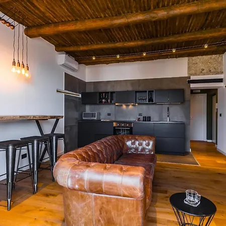 Starhost - Minerva Apartment *